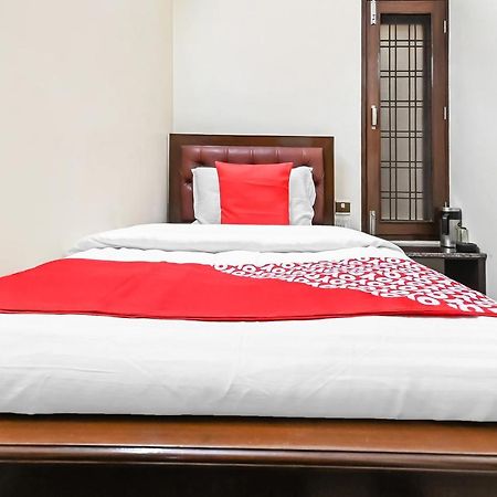 Oyo 49672 Hotel Galaxy Moradabad Ngoại thất bức ảnh