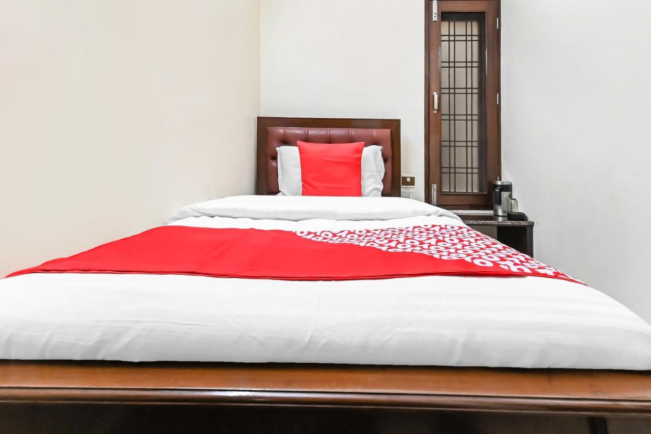 Oyo 49672 Hotel Galaxy Moradabad Ngoại thất bức ảnh