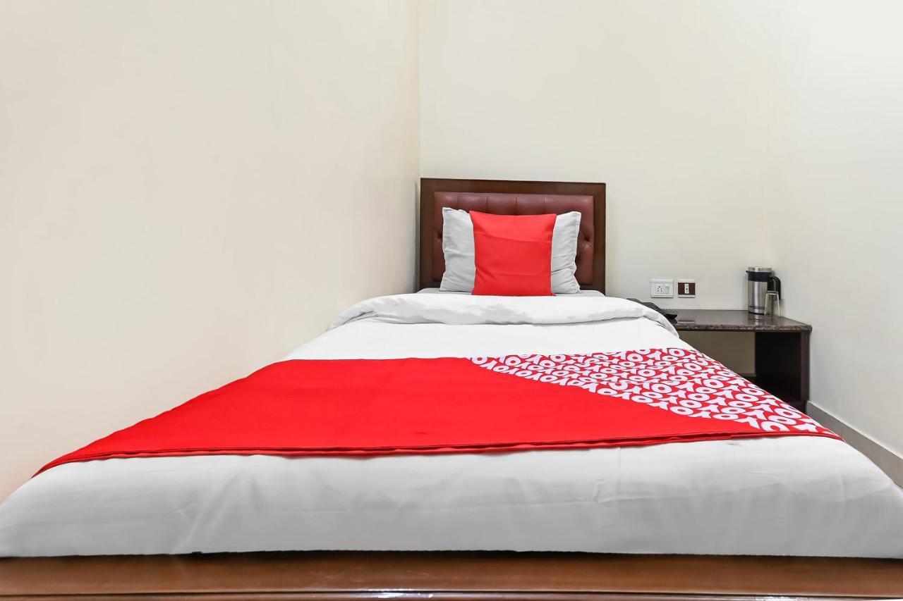 Oyo 49672 Hotel Galaxy Moradabad Ngoại thất bức ảnh